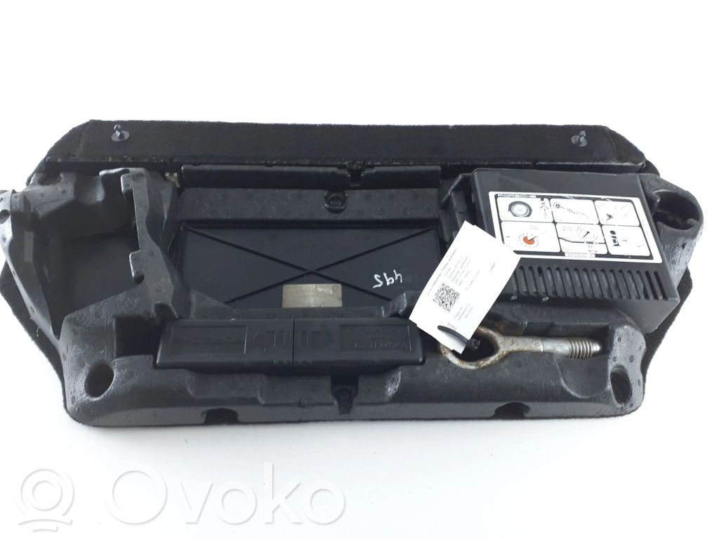 Porsche Cayman 987 Tool set 