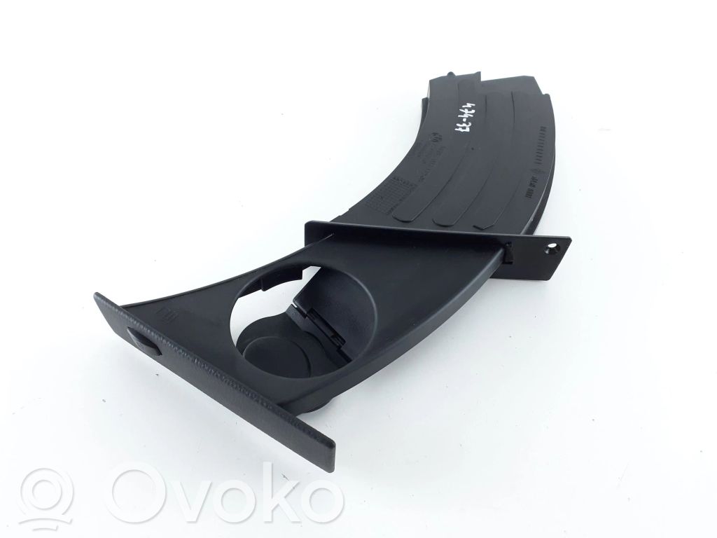 Cup holder   7034132