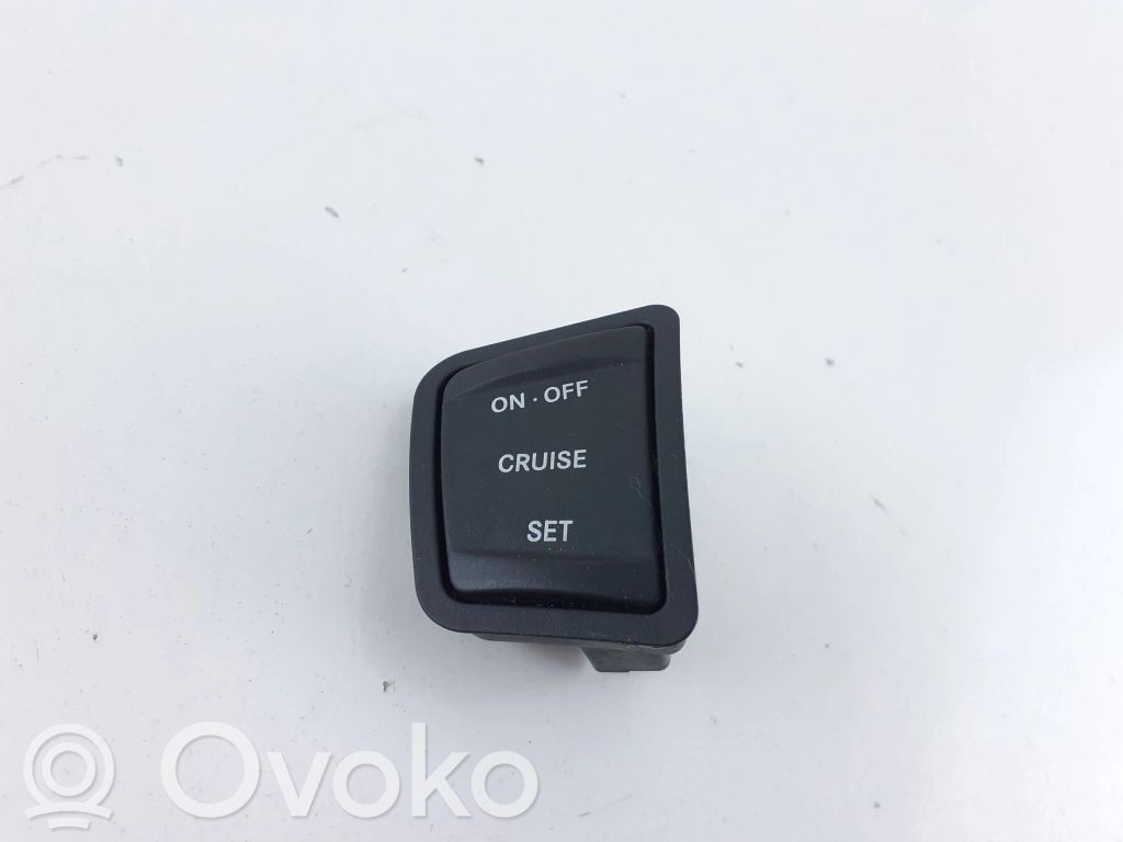 Jeep Commander Steering wheel buttons/switches 