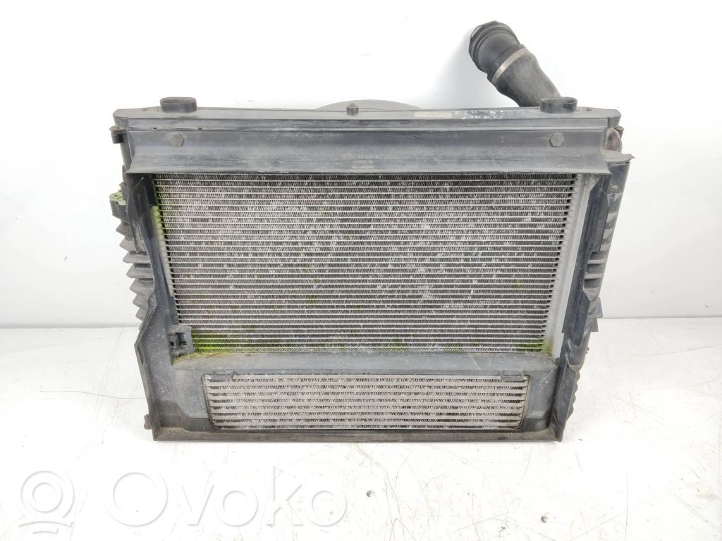 BMW 5 E60 E61 Radiatora komplekts 