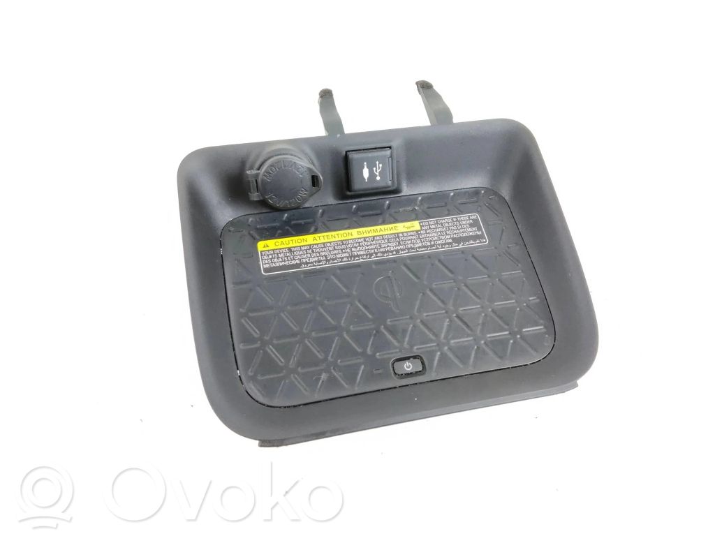 Toyota RAV 4 (XA50) Modul încărcare wireless 