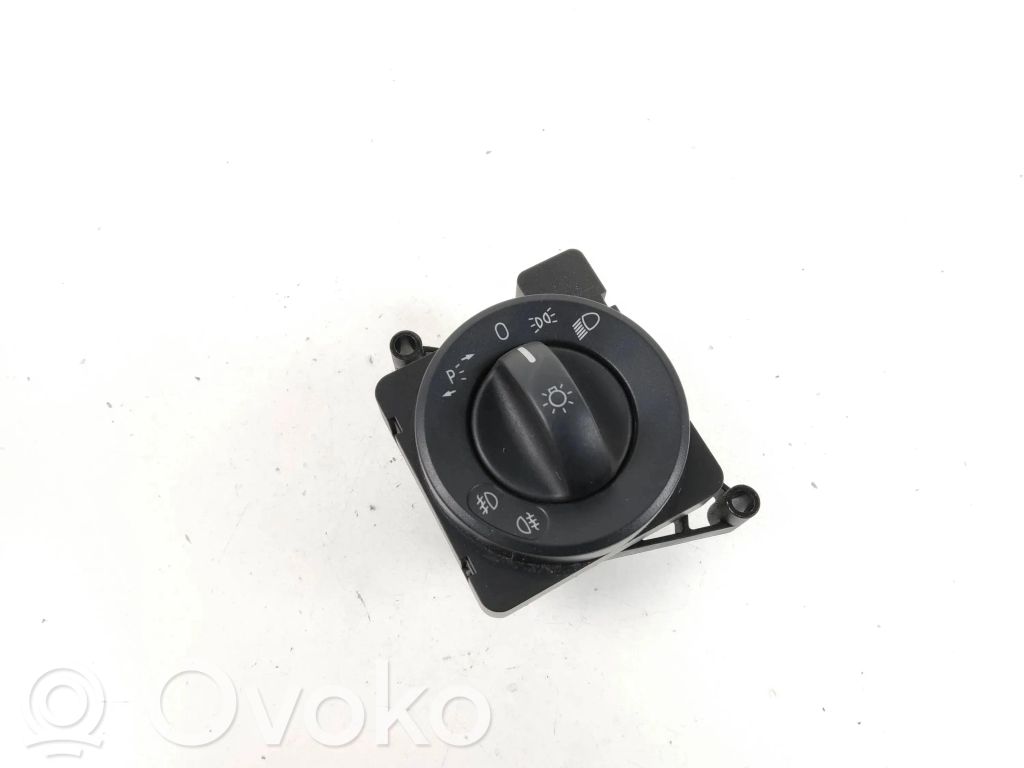 Volkswagen Crafter Light switch 