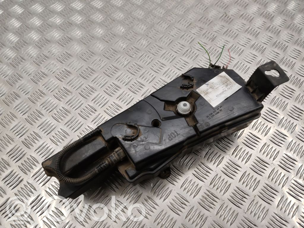 Citroen DS5 AdBlue liquid reservoir 