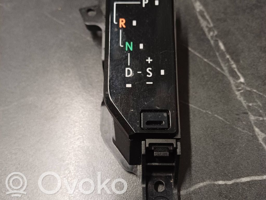 Lexus NX Gear shift selector indicator 