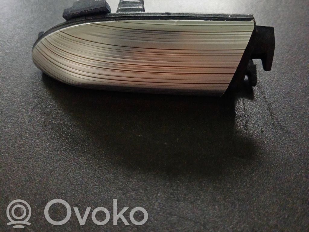 Panel trim   8V1853191A