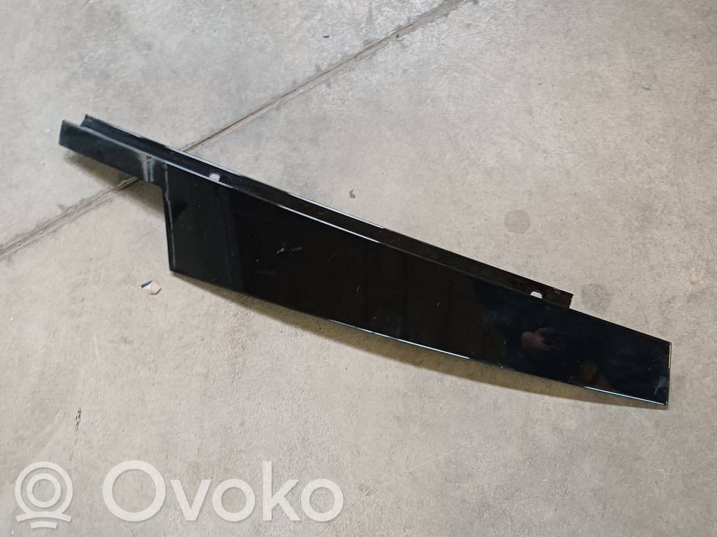 BMW 5 G30 G31 G38 Listwa / Uszczelka szyby drzwi przednich 
