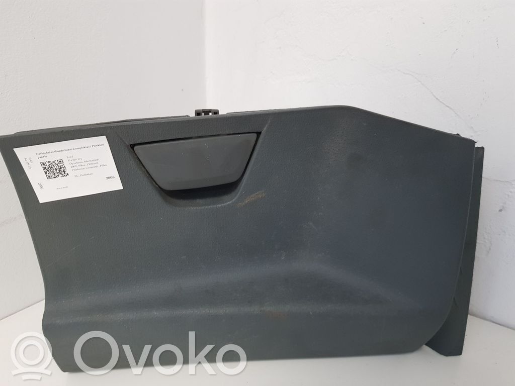 Ford Ka Daiktadėžės (bordačioko) komplektas 