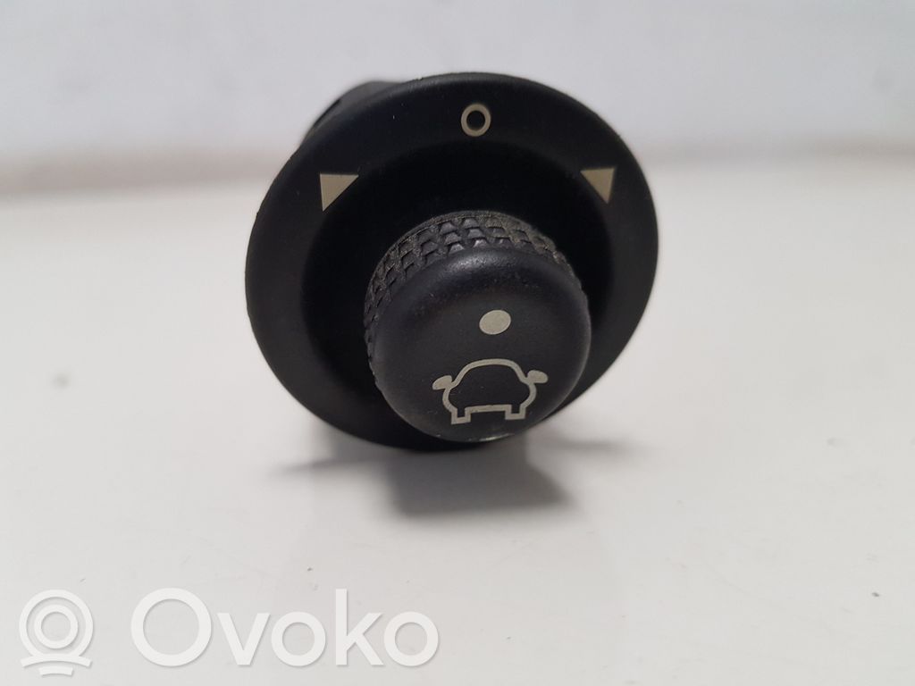 Ford Fiesta Wing mirror switch 