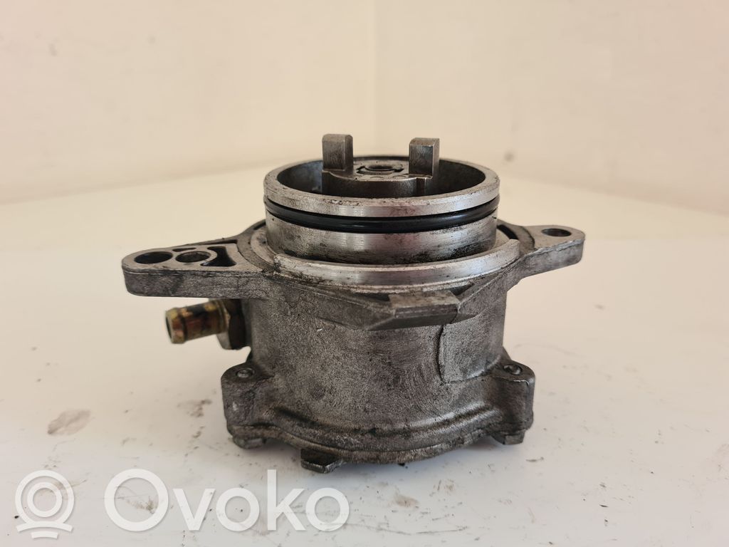BMW 5 E39 Vacuum pump 