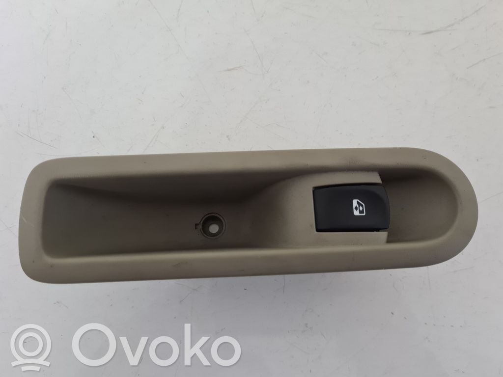 Renault Modus Electric window control switch 