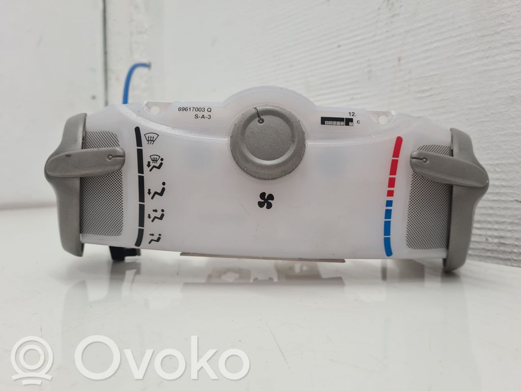 Toyota Aygo AB10 Climate control unit 