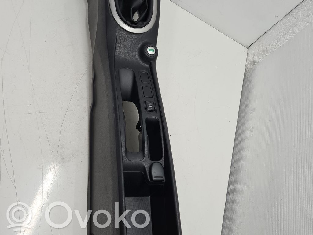Nissan Note (E12) Center console 