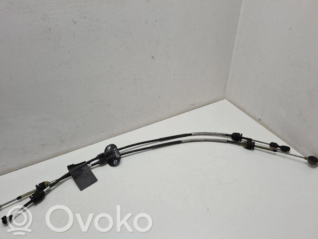 Ford Focus Gear shift cable linkage 