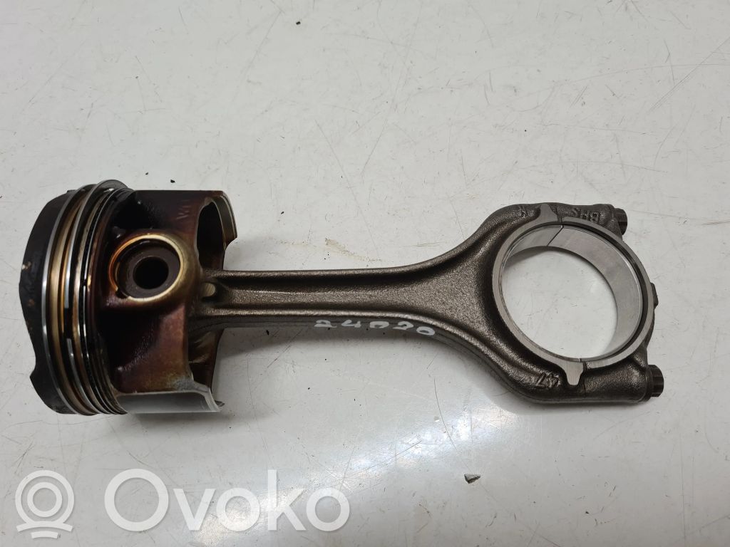 Skoda Kodiaq Piston with connecting rod 