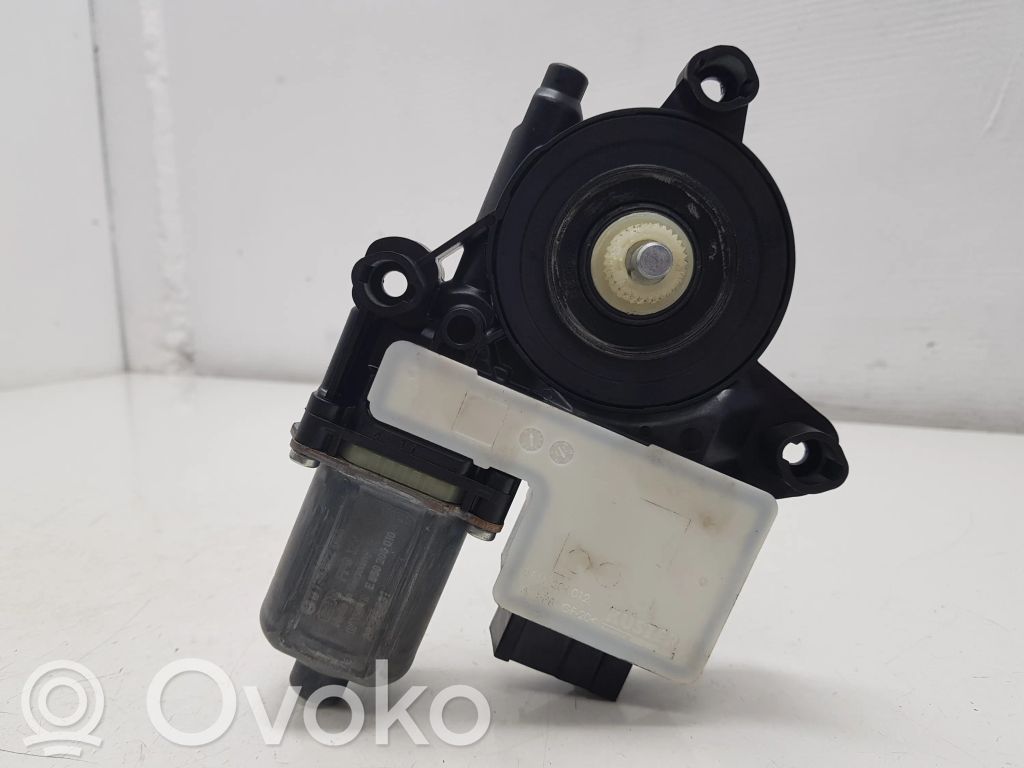 Skoda Scala Etuoven ikkunan nostomoottori 