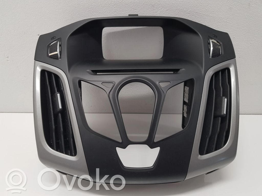 Ford Focus Dysze / Kratki środkowego nawiewu deski rozdzielczej 