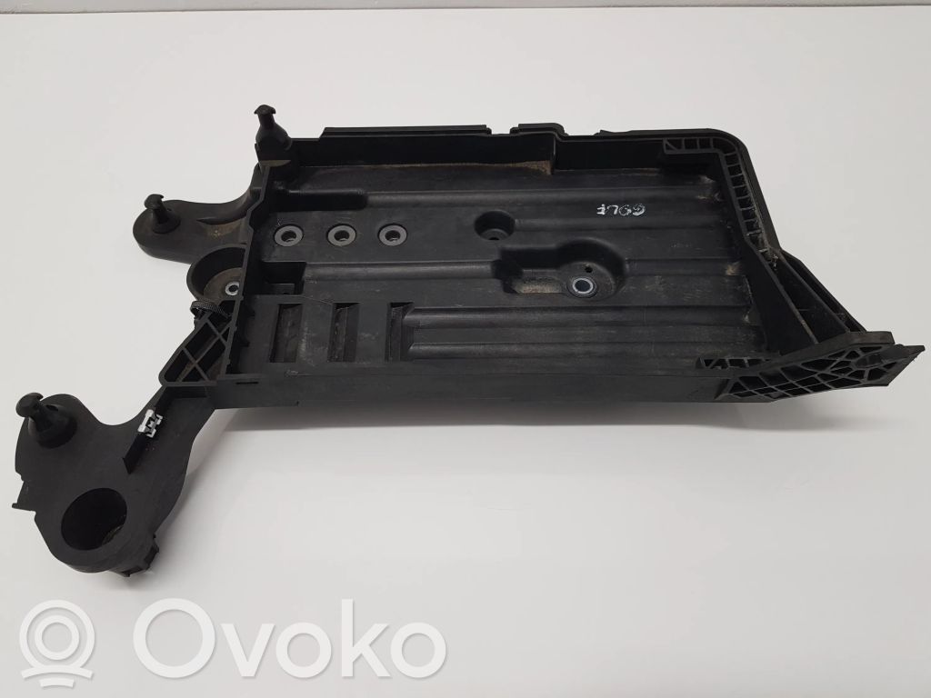Volkswagen Golf VII Akun alusta 