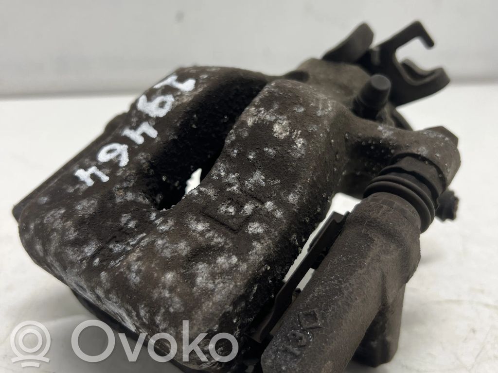 Opel Corsa E Задний суппорт 