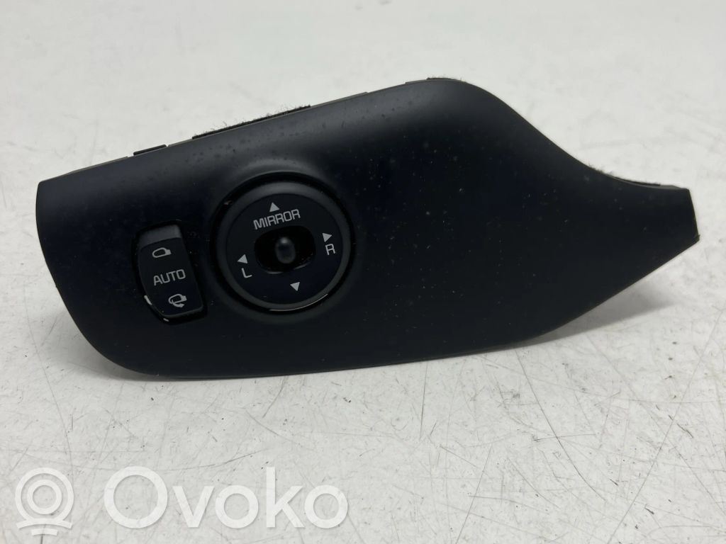 KIA Ceed Wing mirror switch 