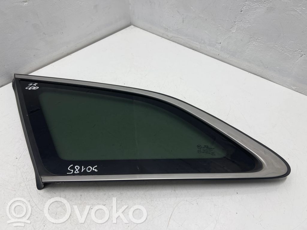 KIA Ceed Vidrio lateral trasero 