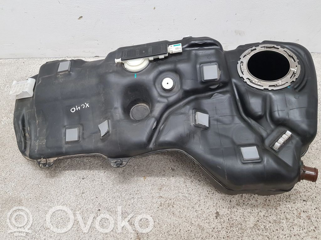 Volvo XC40 Polttoainesäiliö 