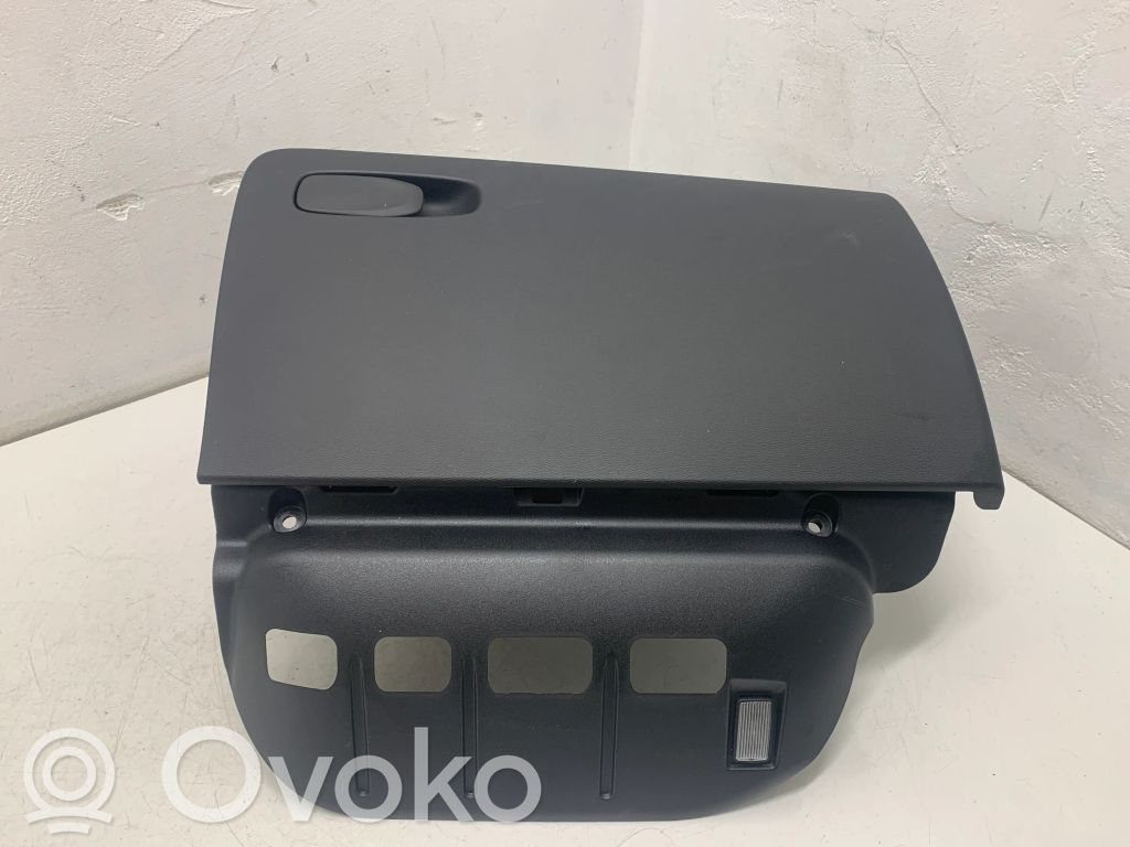 Volvo XC40 Daiktadėžė 