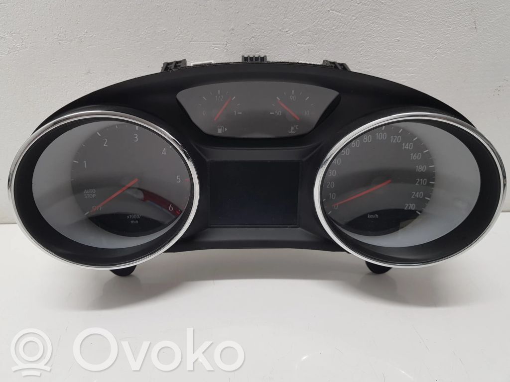 Opel Astra K Geschwindigkeitsmesser Cockpit 