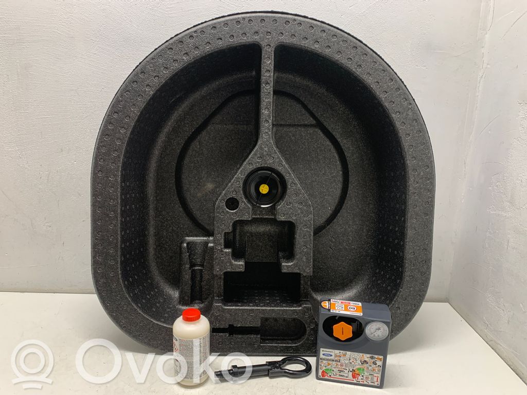 Ford Focus Tool box 