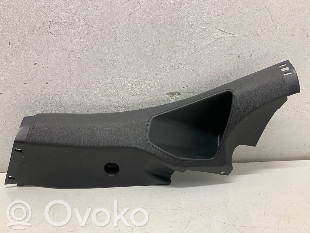 Ford Focus (C) pillar trim 