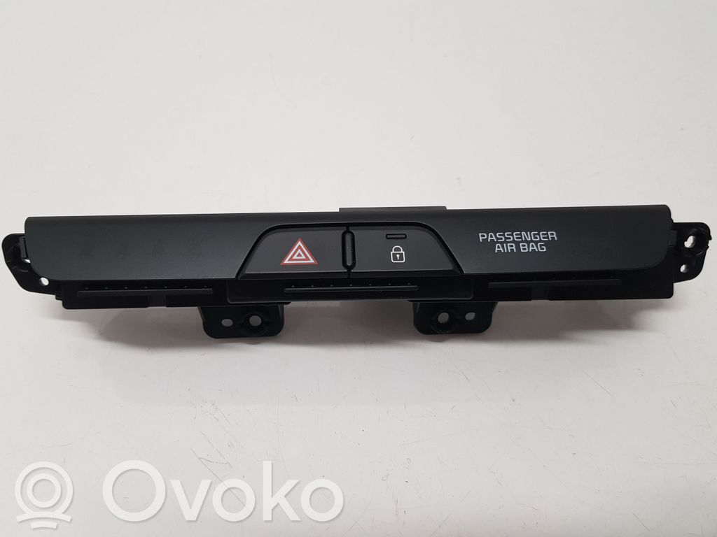 KIA Stonic Hazard light switch 