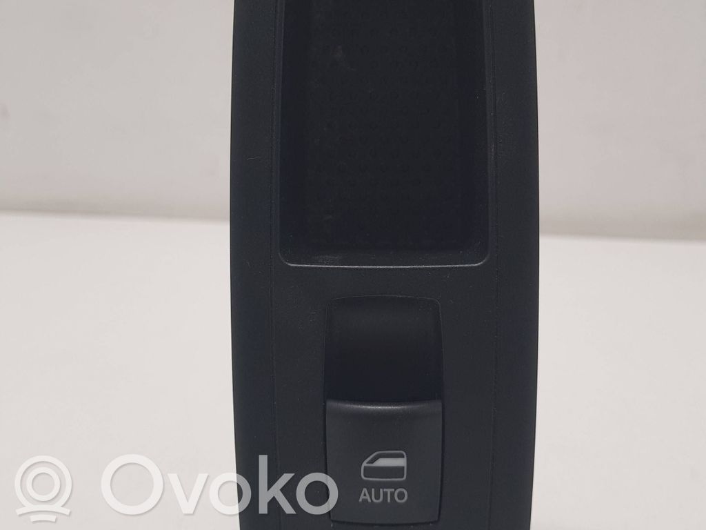 Jeep Grand Cherokee Electric window control switch 