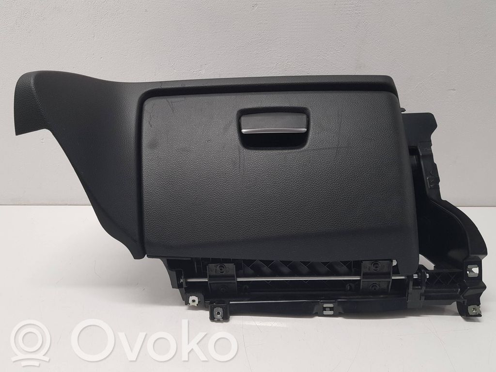 BMW 1 E81 E87 Glove box 