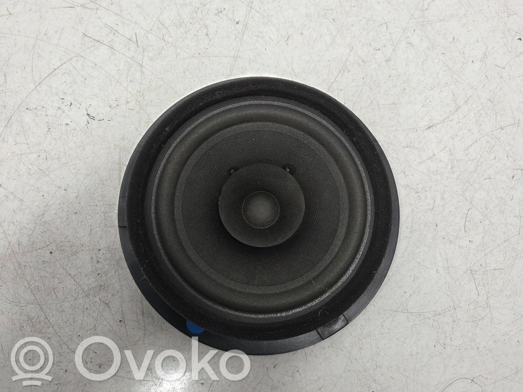 Suzuki Grand Vitara II Rear door speaker 