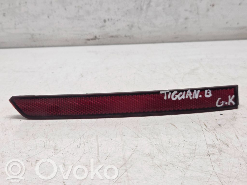Volkswagen Tiguan Rear tail light reflector 