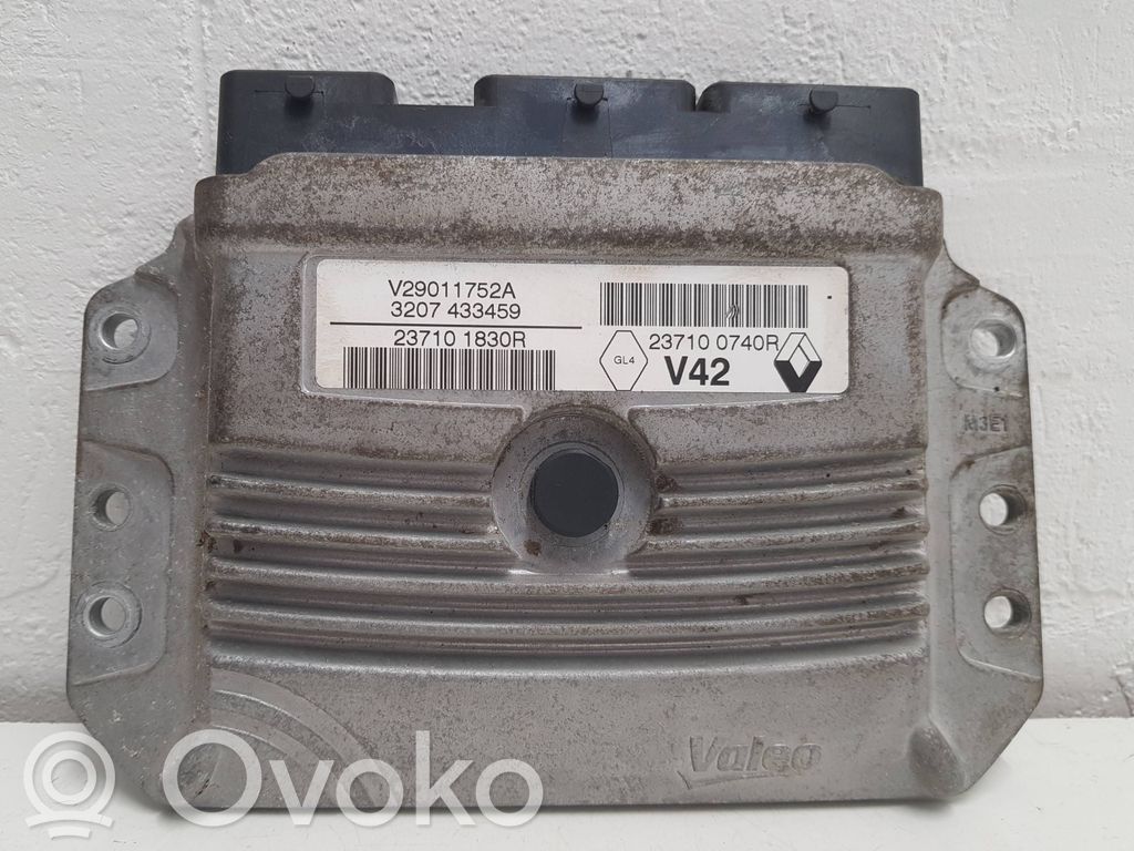 Dacia Duster Engine control unit/module 