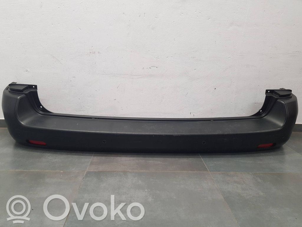 Opel Vivaro Zderzak tylny 
