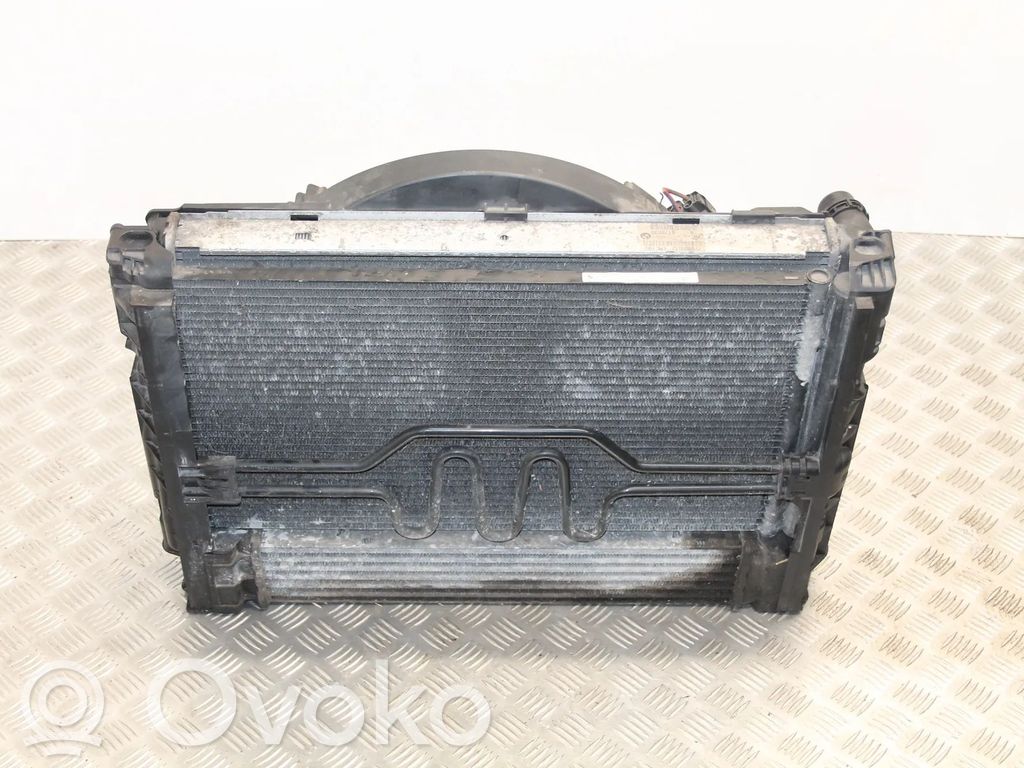 BMW 3 E90 E91 Radiatorių komplektas 