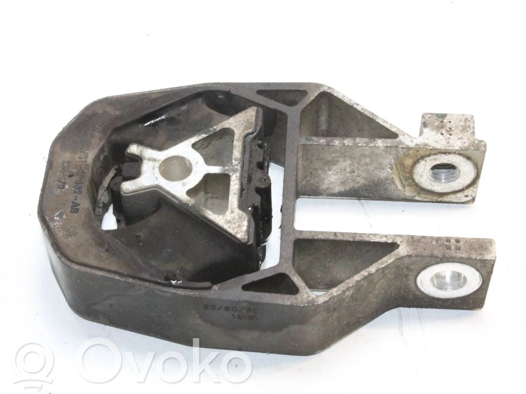 Engine mounting bracket   AV618P082AB