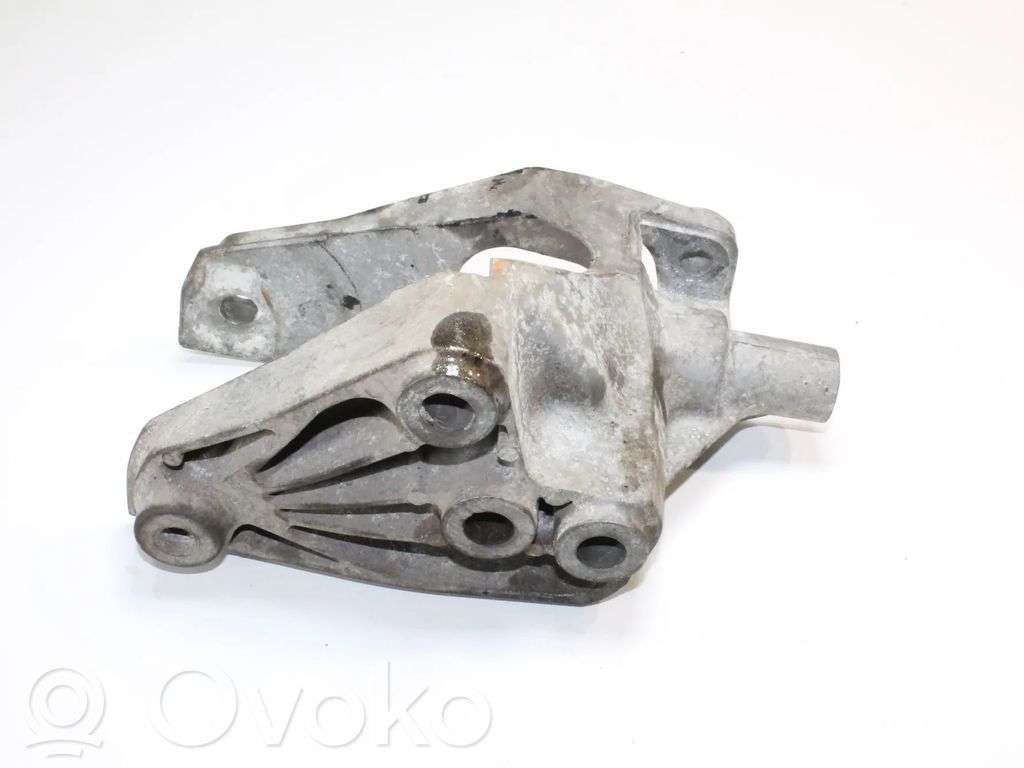 Opel Antara Engine mounting bracket 