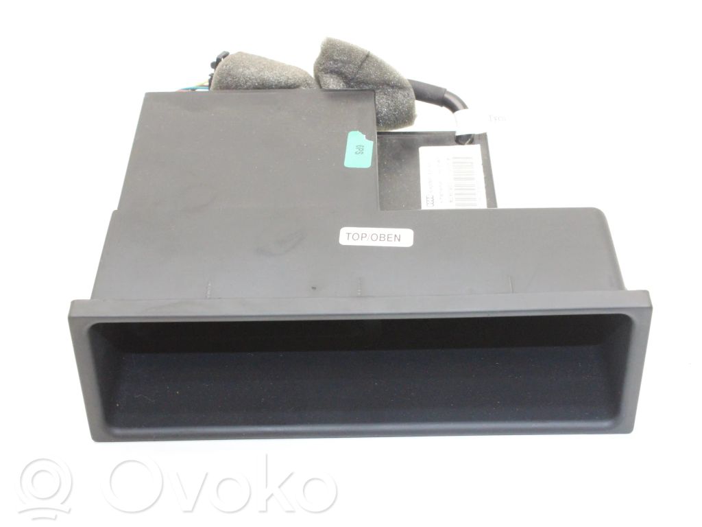Guantera   8E0857925D