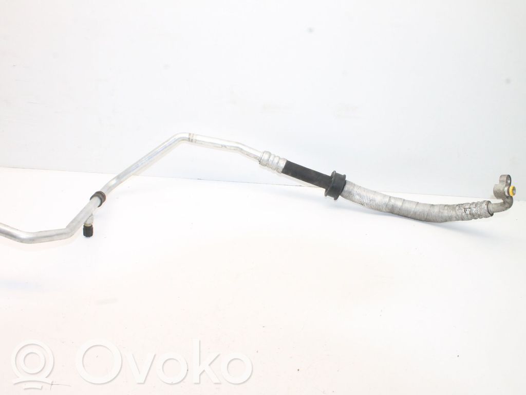 BMW Z4 E85 E86 Ilmastointilaitteen putki (A/C) 