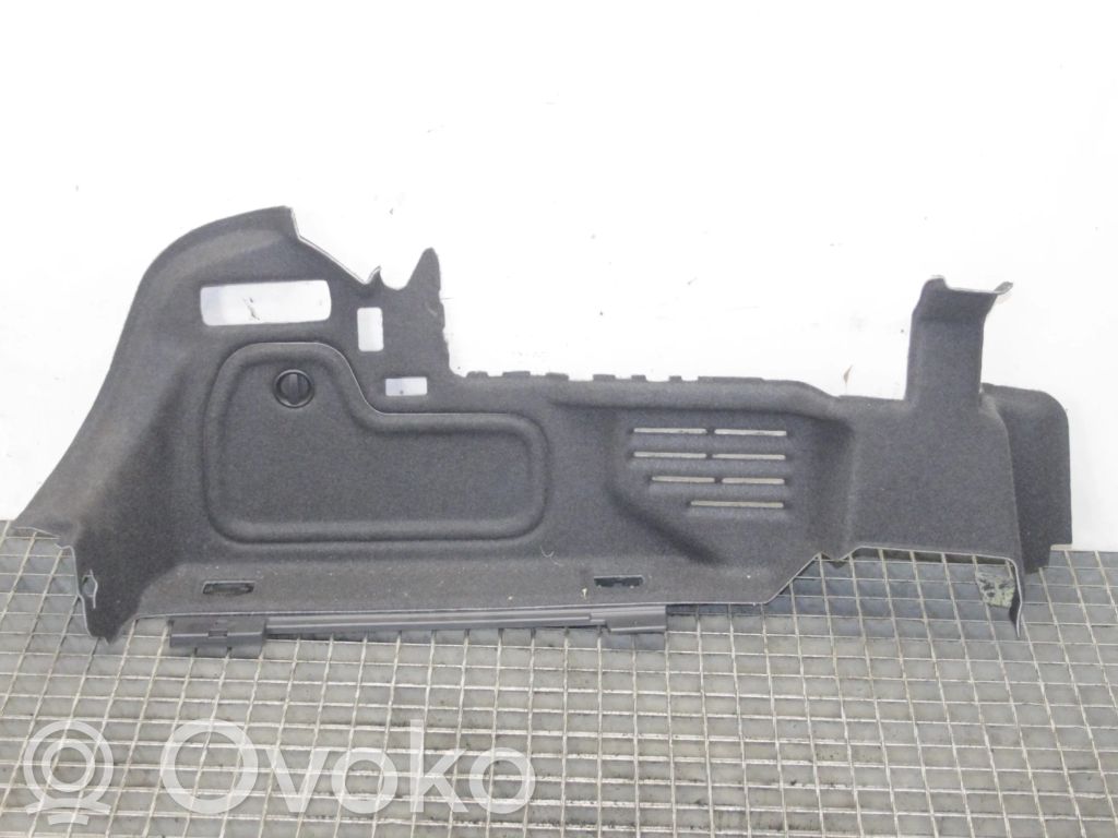 Audi A5 Kita bagažinės apdailos detalė 