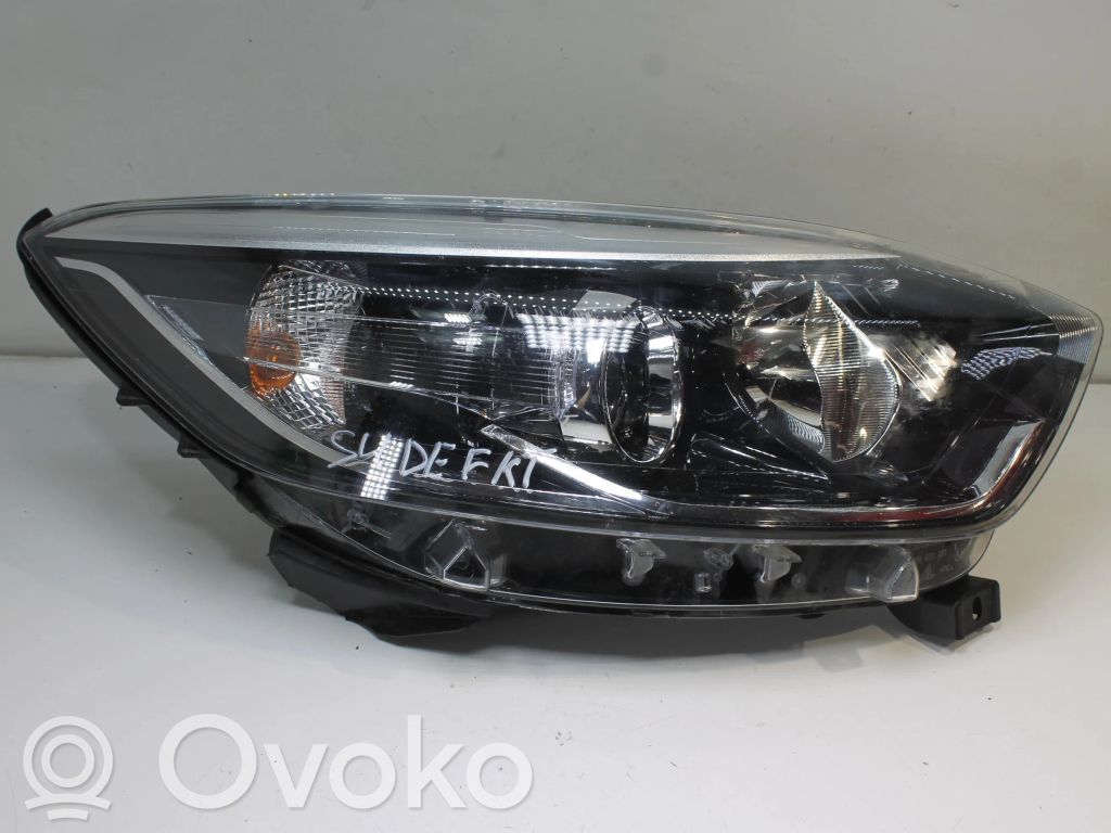 Renault Captur II Headlight/headlamp 