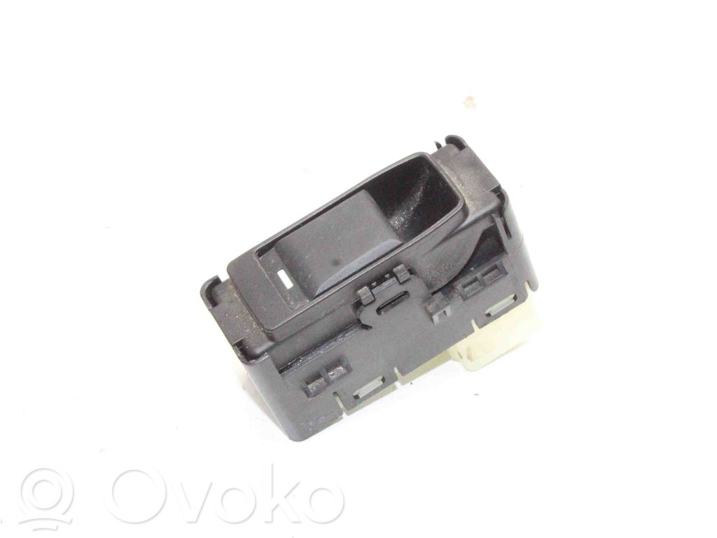 Other switches/knobs/shifts   04602933AA