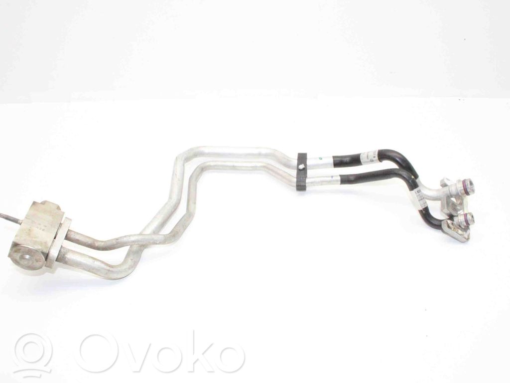 Audi A8 S8 D5 Ilmastointilaitteen putki (A/C) 