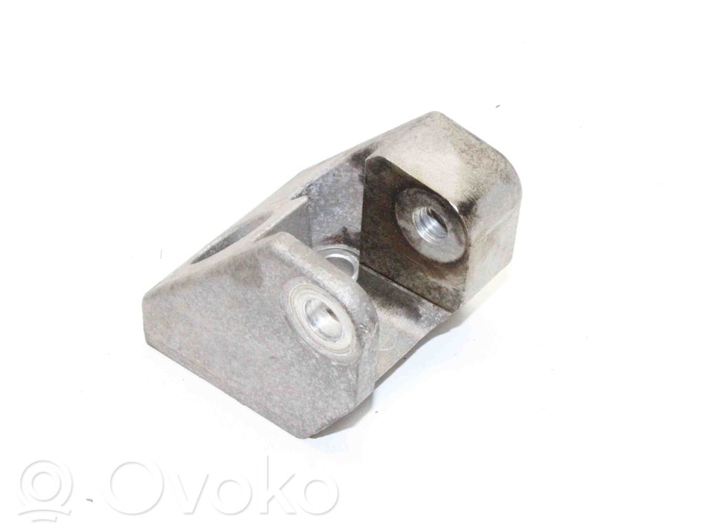 Volvo V40 Supporto di montaggio del motore (usato) 