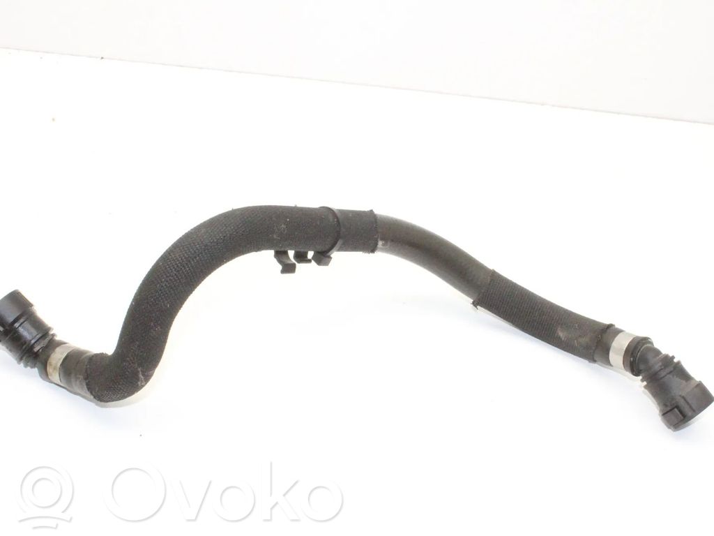 Volvo XC40 Przewód / Wąż chłodnicy