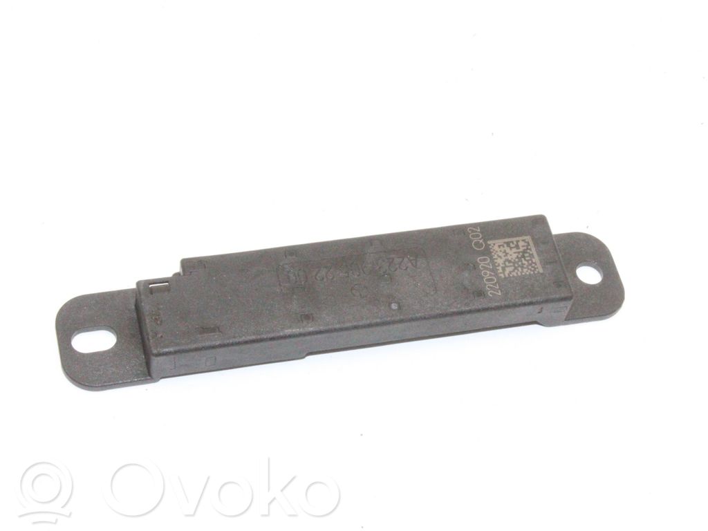 Mercedes-Benz EQS V297 Antenna di sistema senza chiave 