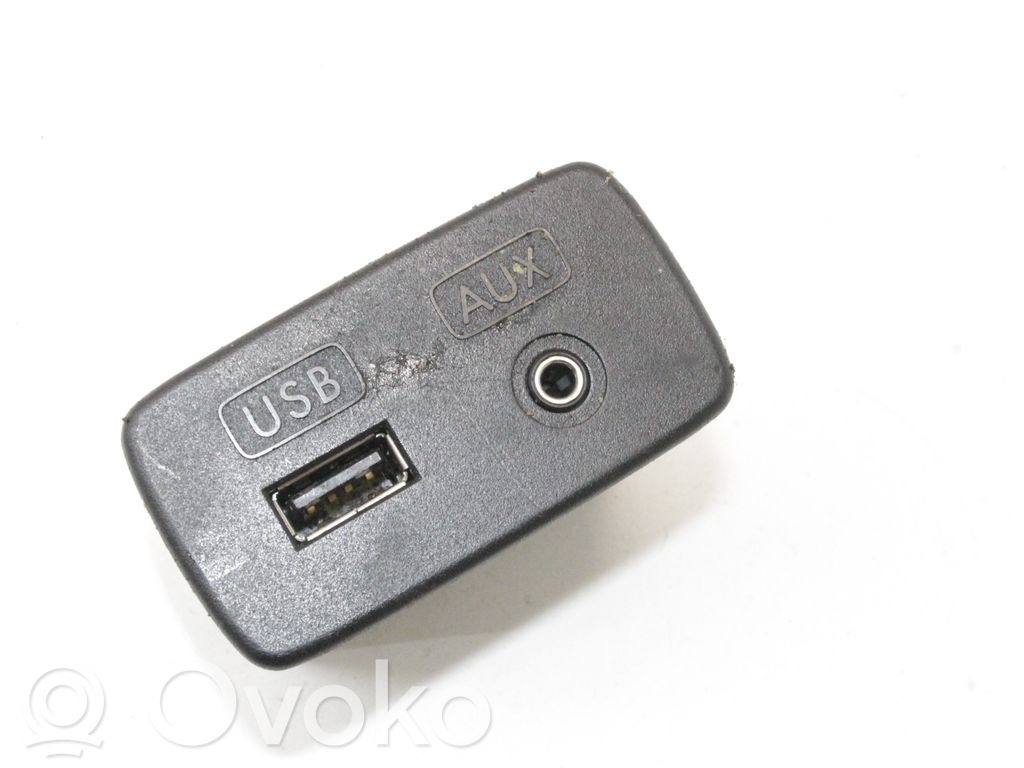Subaru WRX Enchufe conector entrada auxiliar 