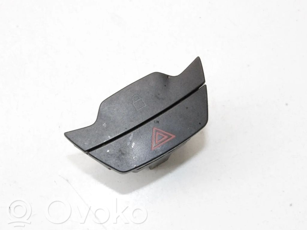 Botón interruptor de luz de peligro   BK3T13A350AA